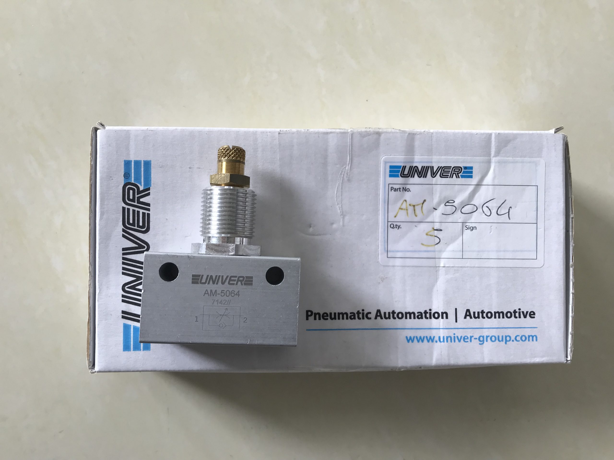 工业液压系统选用NACHI油泵时，应关注哪些应用适配点配图