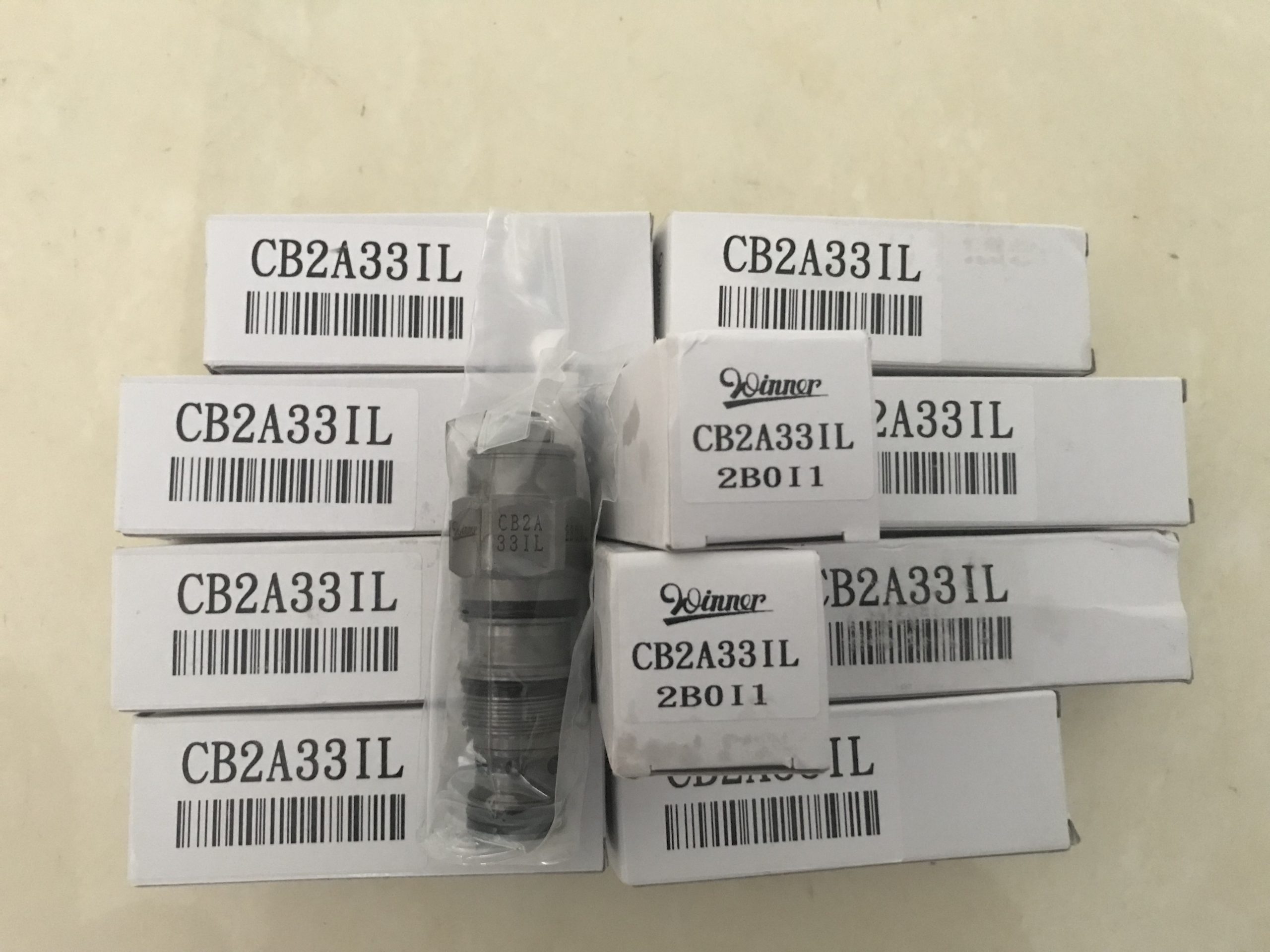 工业换向控制中的芳锐三位四通电磁换向阀:应用场景与产品优势配图
