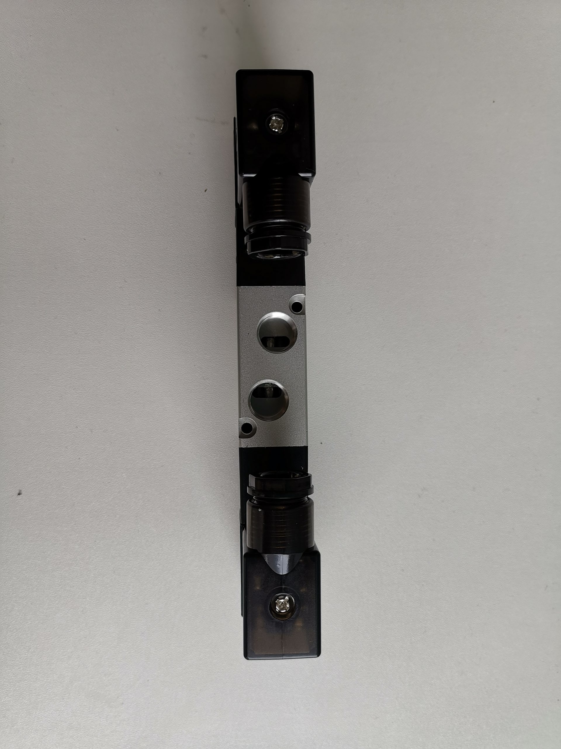EATON液压溢流阀选型要点：从系统压力到应用工况的匹配思路配图