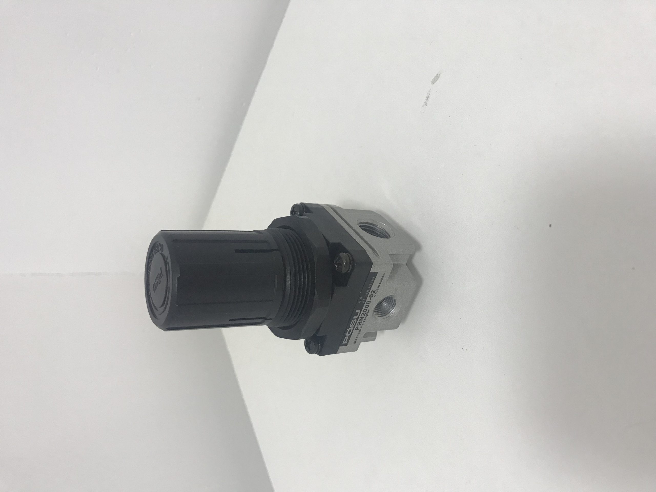 国鹰液压油缸工作原理解析，压力油与活塞动作的传动逻辑配图