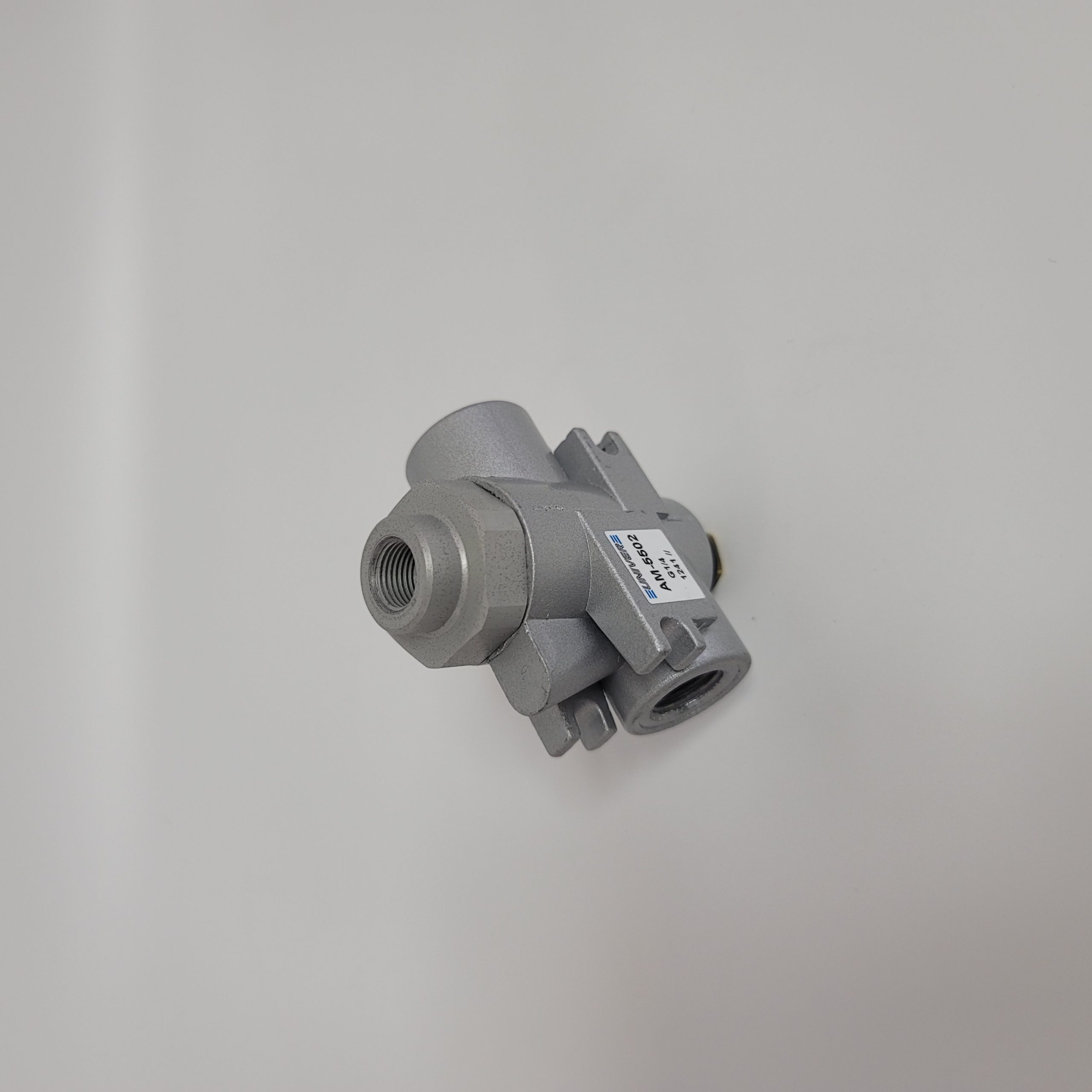 设备配套中Parker液压缸发挥哪些功能?了解其工作原理与应用配图