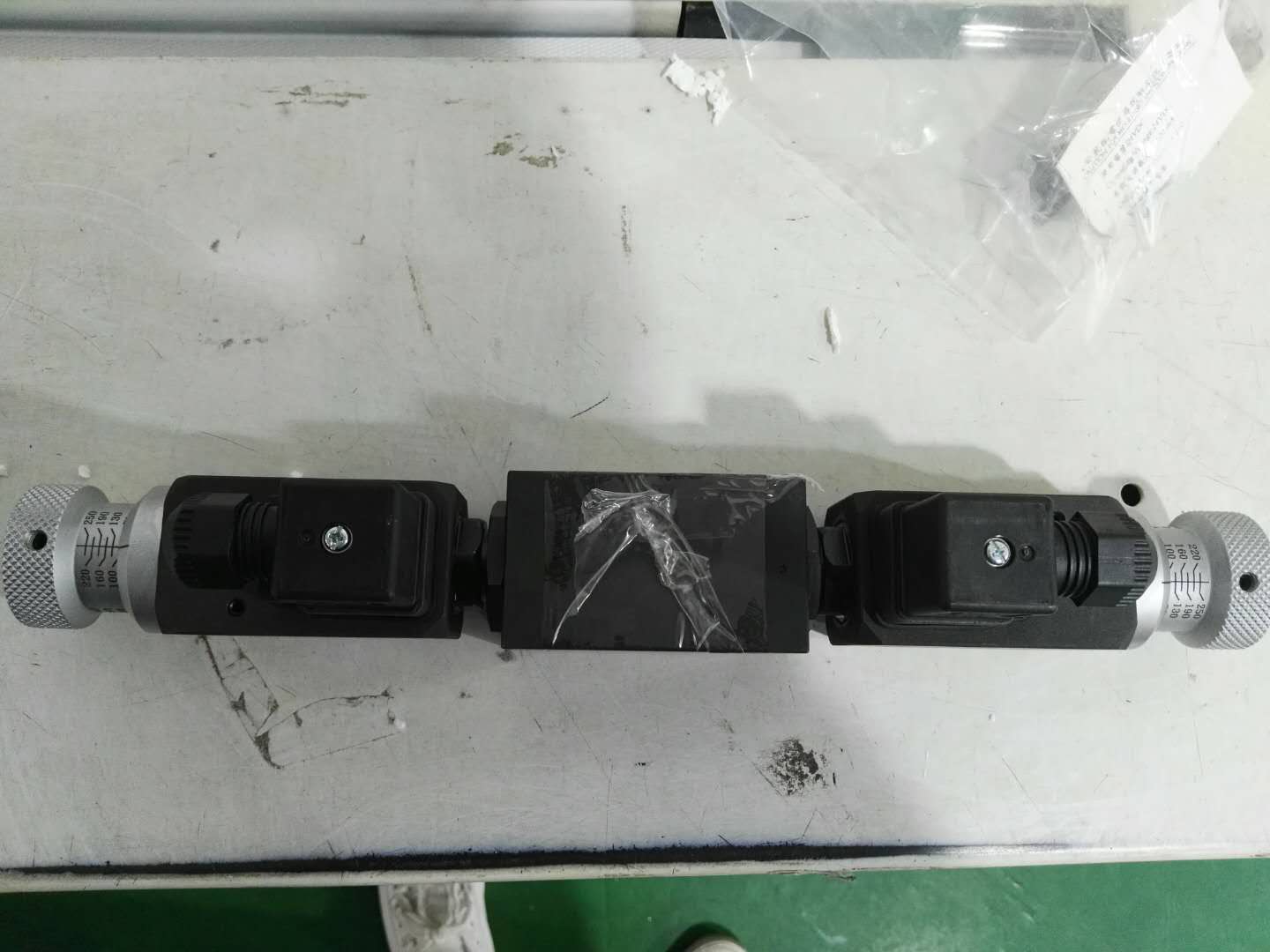 太阳铁工双向液压缸:常见应用领域与工况参考配图
