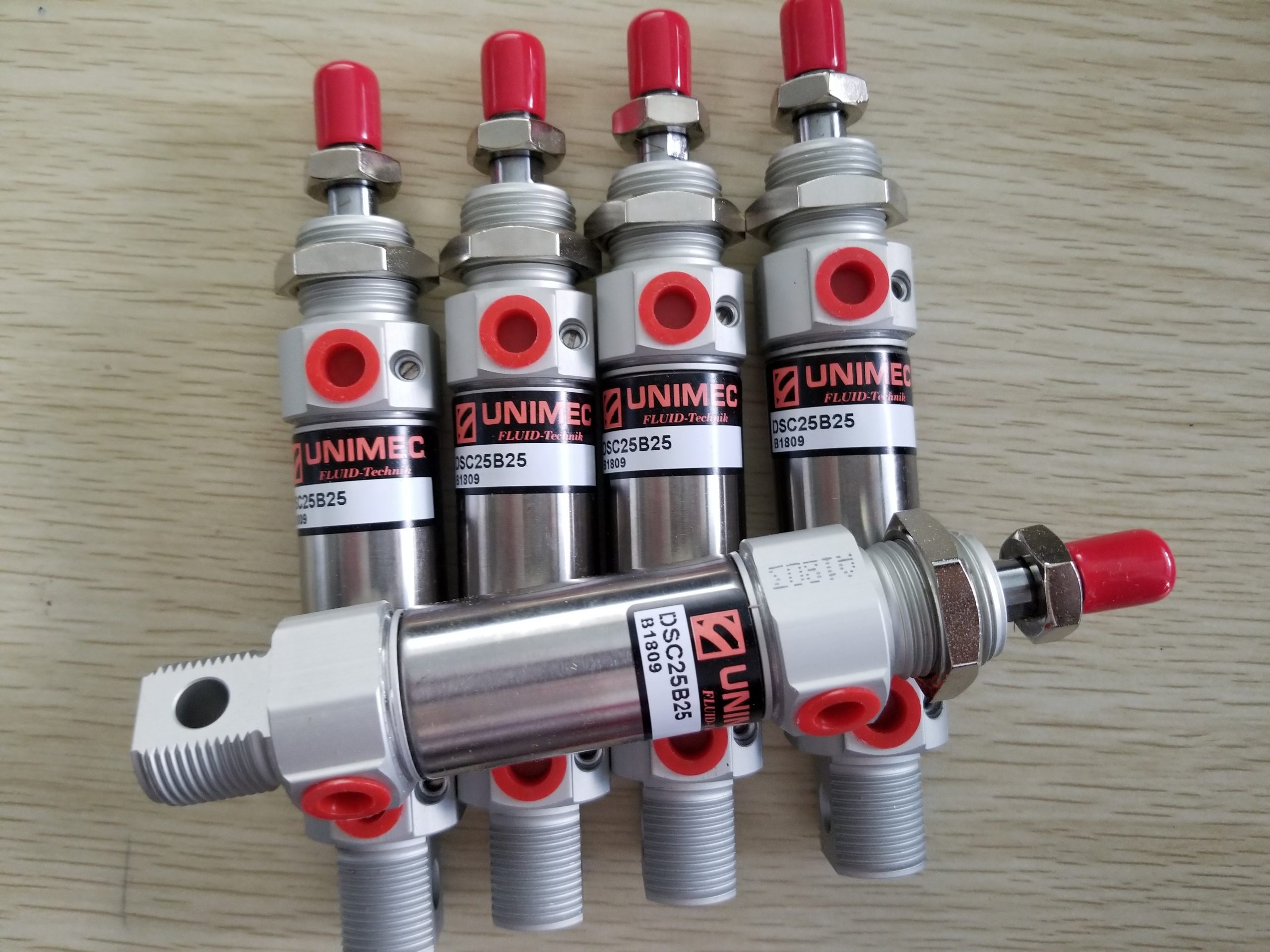 设备配套中Parker液压缸发挥哪些功能?了解其工作原理与应用配图