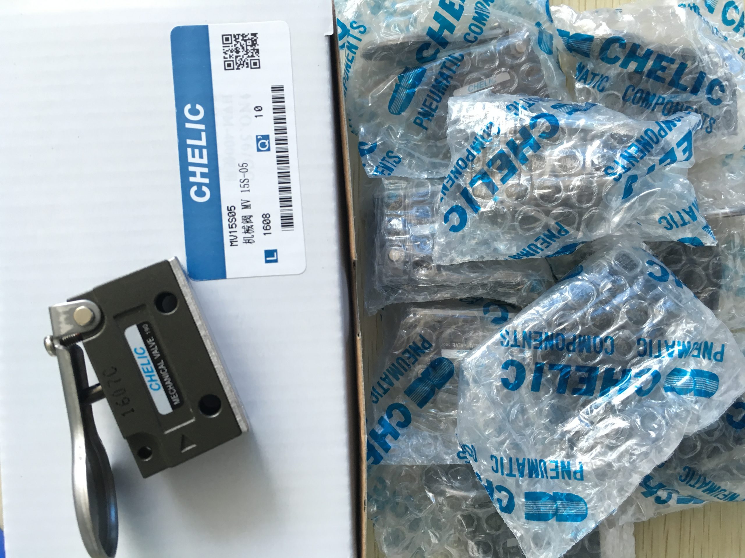 缸筒拉伤后的KYC液压缸油缸维修:先核查内壁磨损与密封配合配图