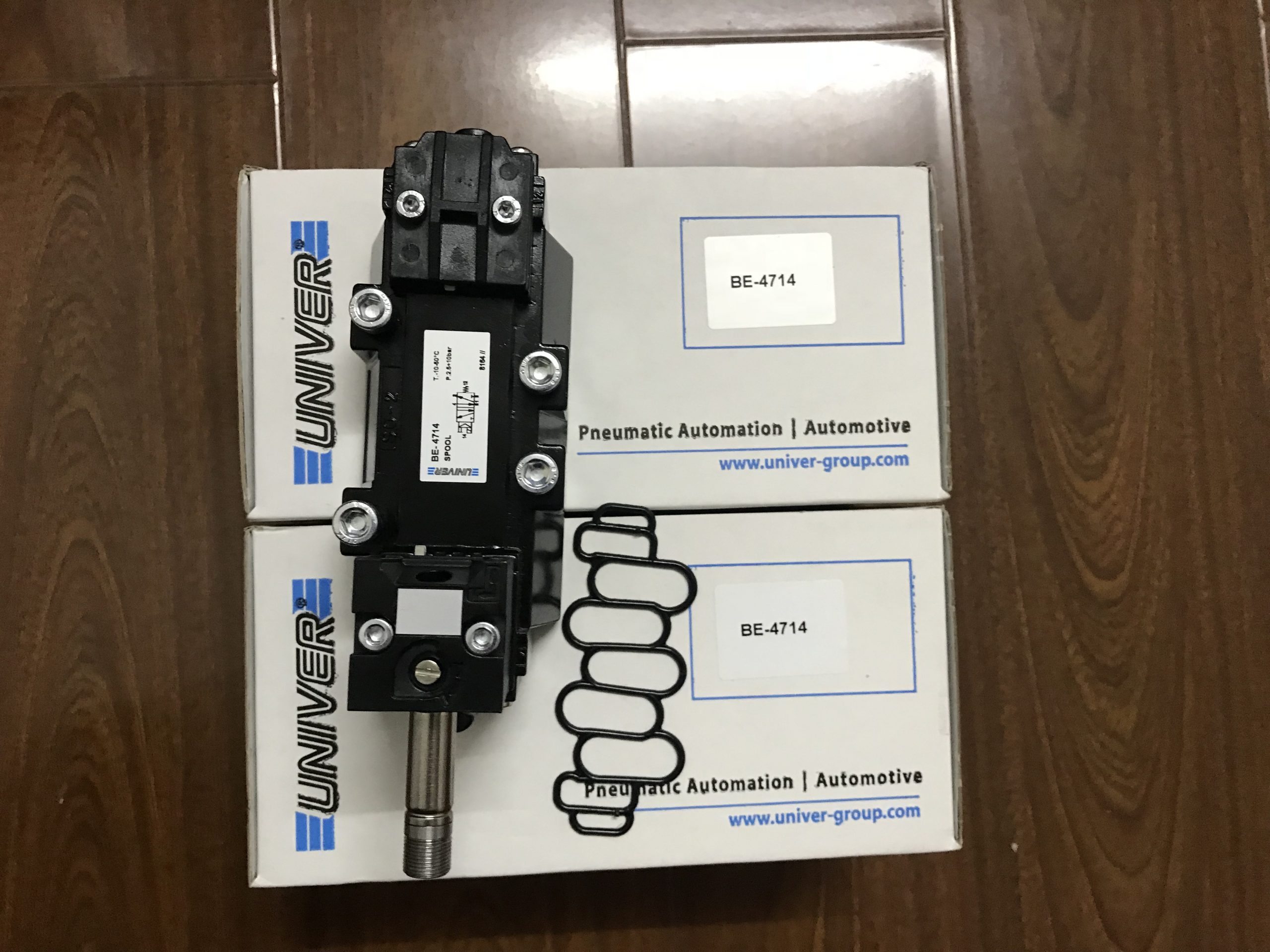 从连接细节看差异化设计,CLAMPTEK液压缸耳环的产品定位配图