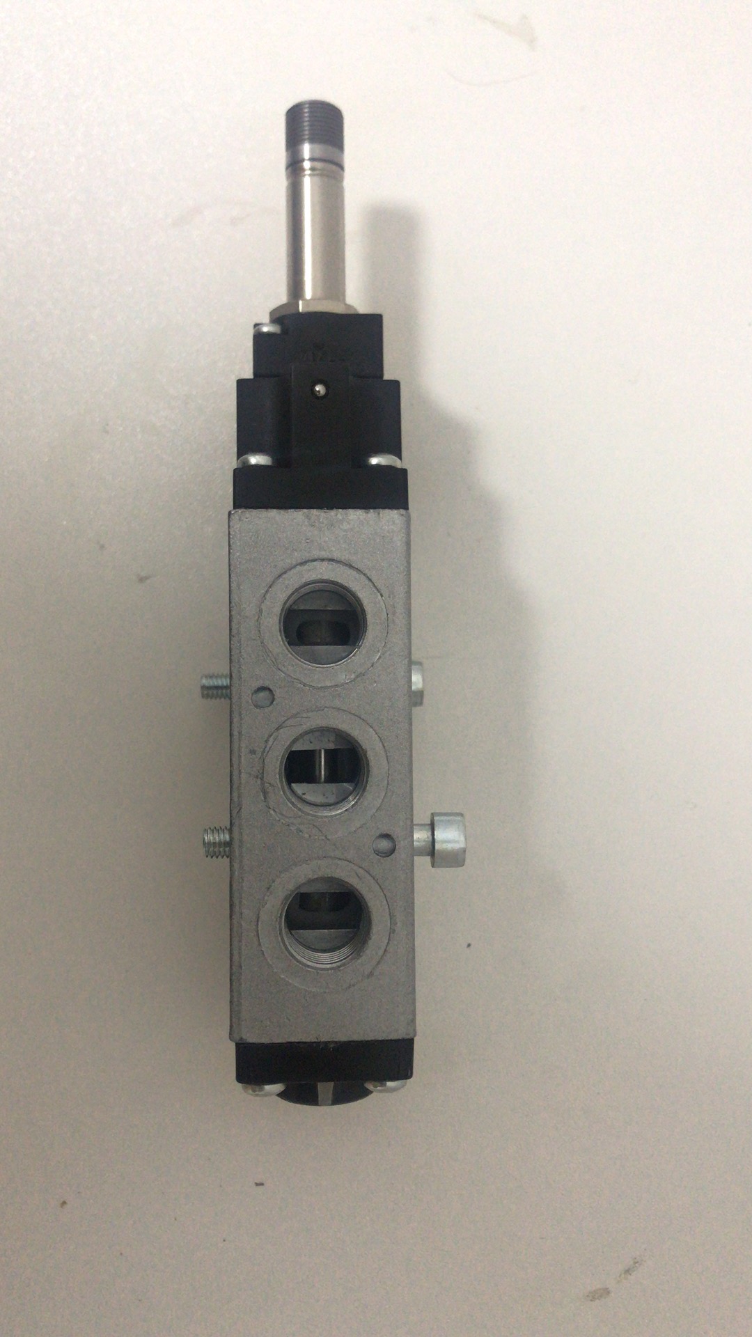 液压阀块如何集成DTL插装阀?结构布局与回路控制要点配图
