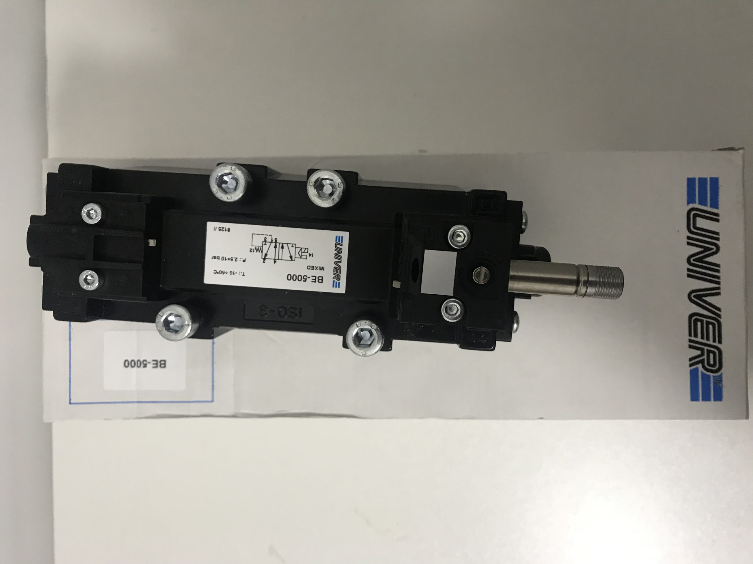 增压方式、输出力与适用工况有何不同?CLAMPTEK增压油缸与普通油缸对比配图