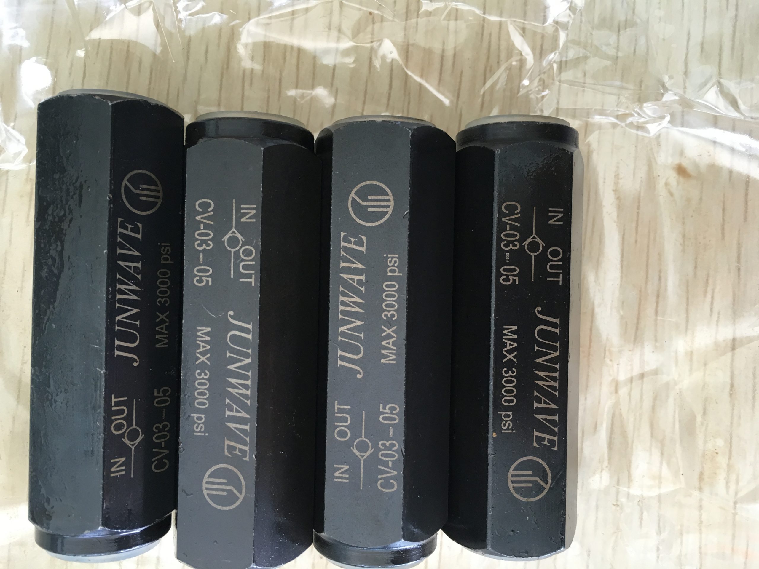 从连接细节看差异化设计,CLAMPTEK液压缸耳环的产品定位配图
