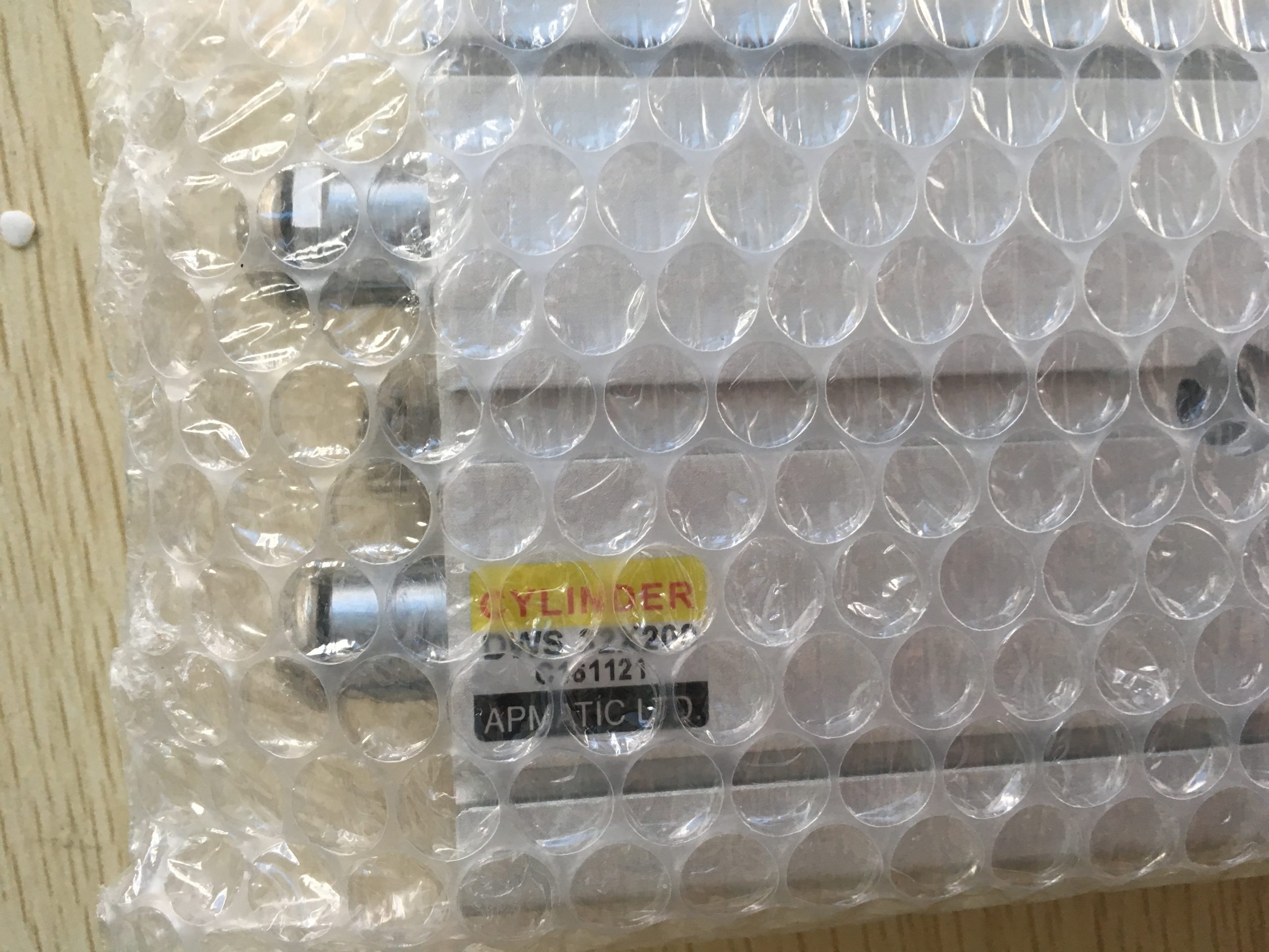 自动化设备使用金器气压缸,负载、速度与动作频率需协同匹配配图
