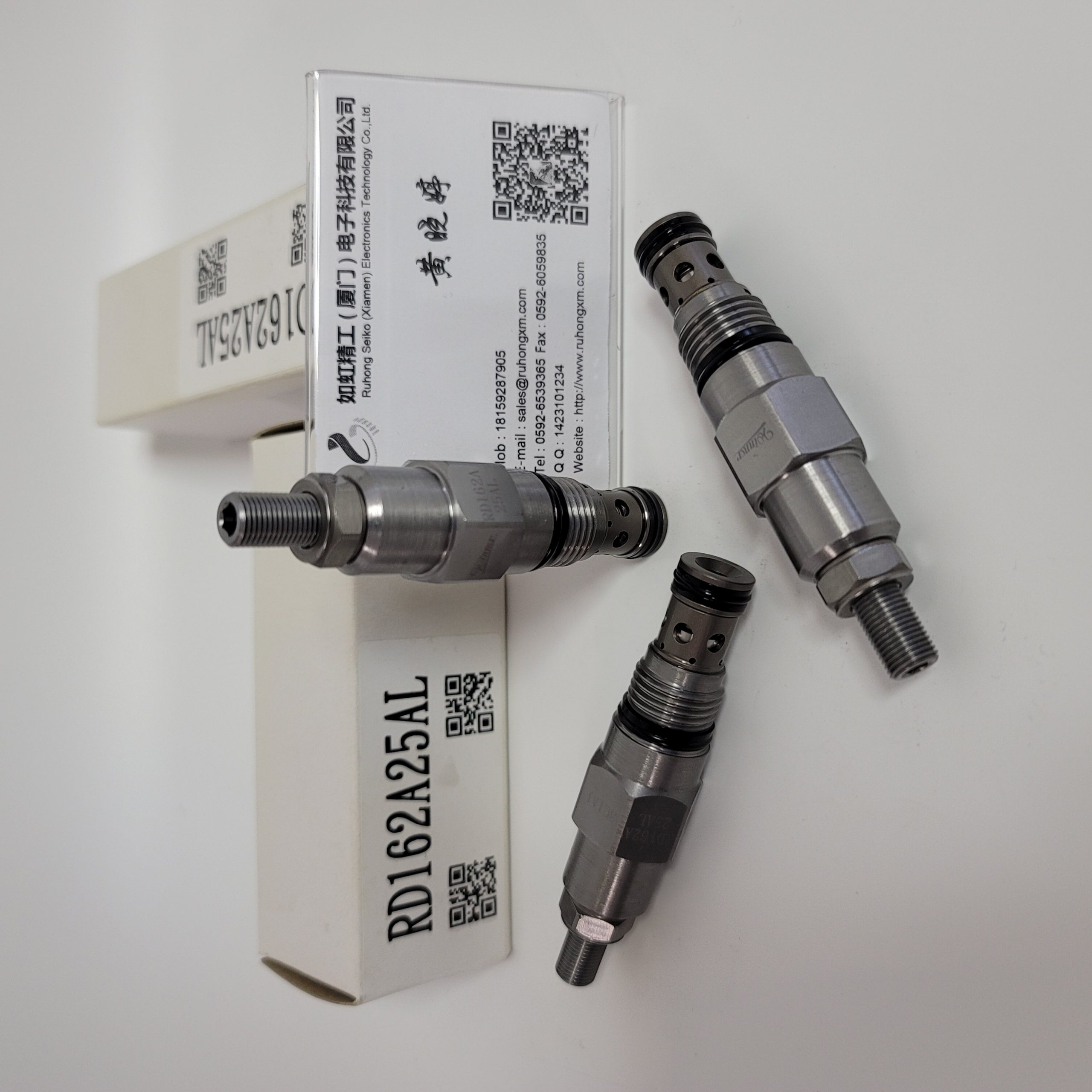 增压方式、输出力与适用工况有何不同?CLAMPTEK增压油缸与普通油缸对比配图
