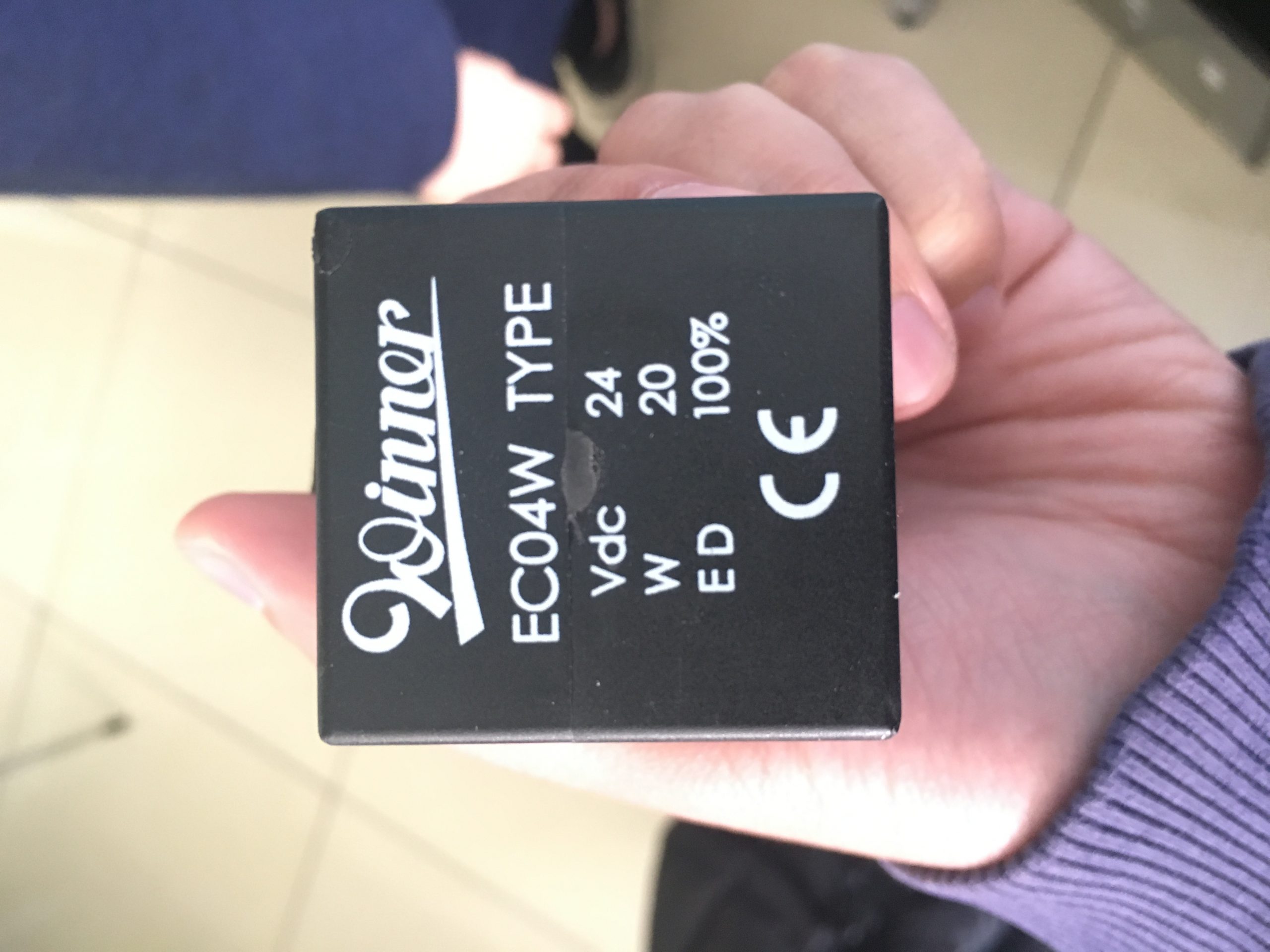 面对CLAMPTEK油缸密封件漏油,密封老化、杆面划伤与油压波动如何逐项排查?配图